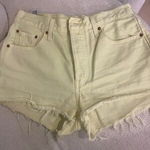 501 Levi shorts